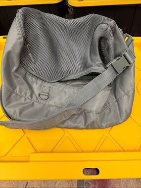 New w/o tag Top Paw On-the-Go Sling Dog Carrier Lightweight Everyday Carry